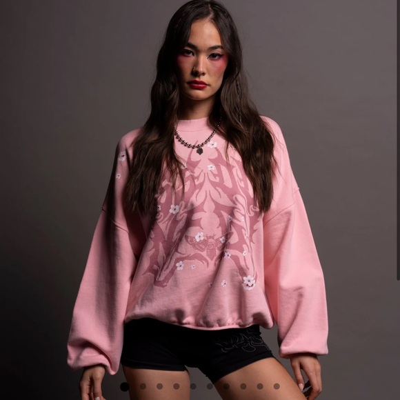 Darc Sport SSDDNFGU METAL S HALL SHE CREWNECK IN CHERRY BLOSSOM - Picture 1 of 4